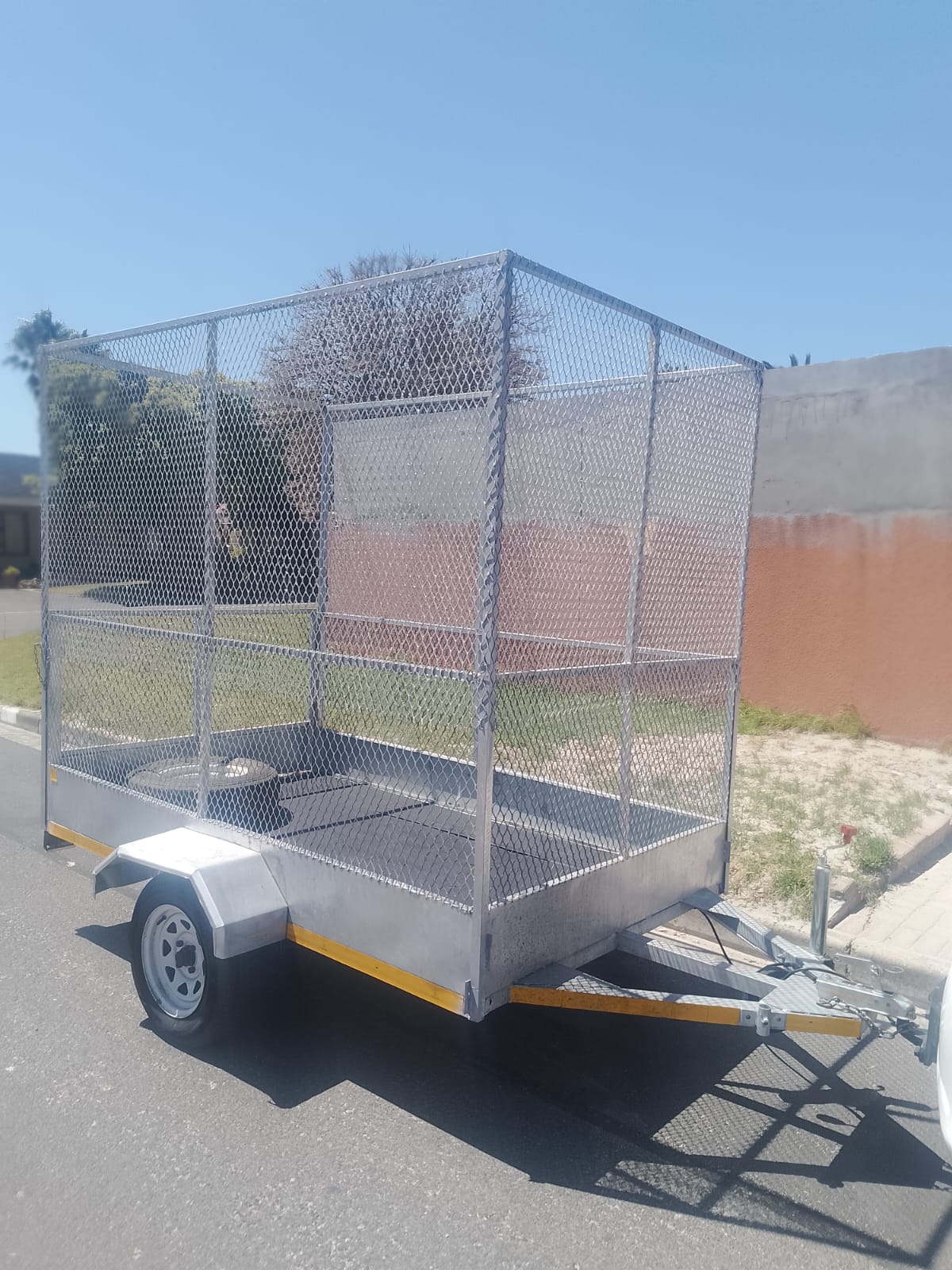 Custom vehicle and trailer fabrication